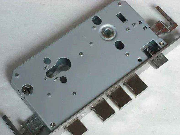 港北24小时上门开锁公司